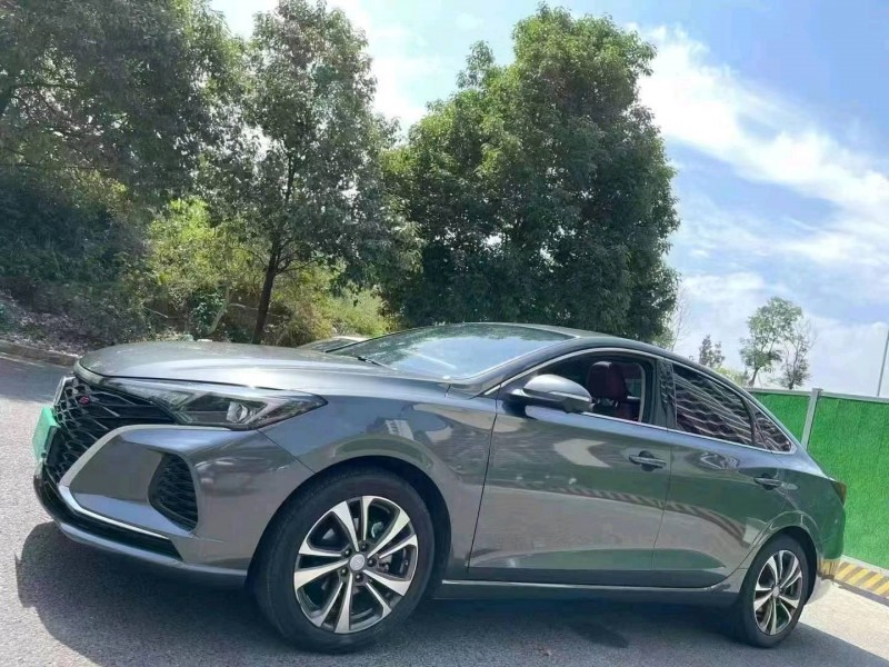 成都22年长安汽车逸动3