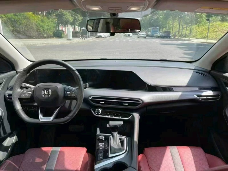 成都22年长安汽车逸动4