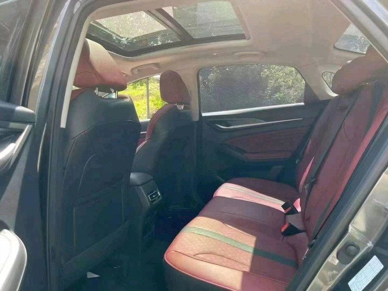 成都22年长安汽车逸动6