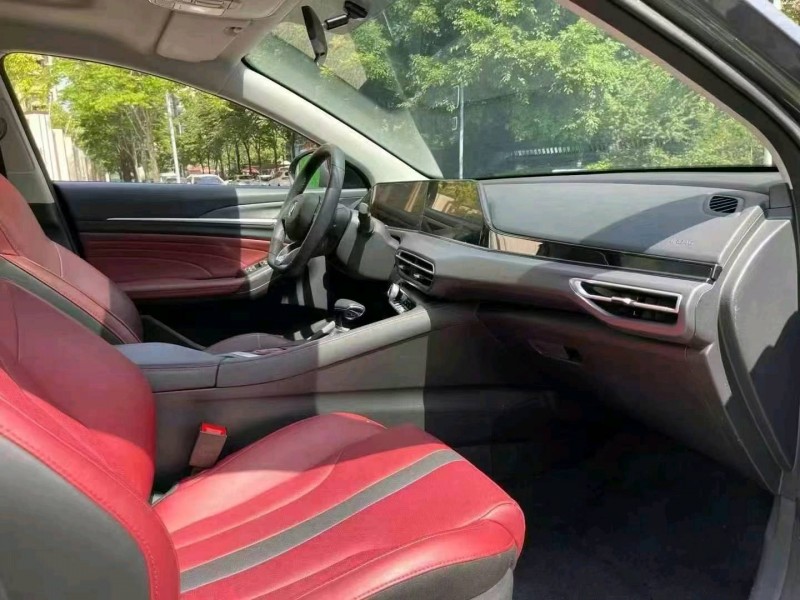 成都22年长安汽车逸动9