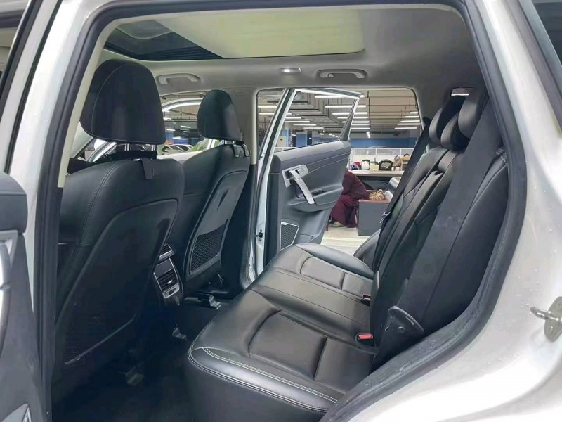 成都18年吉利博越6