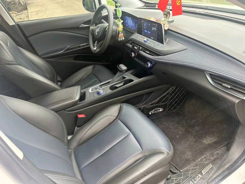 广州23年别克微蓝6