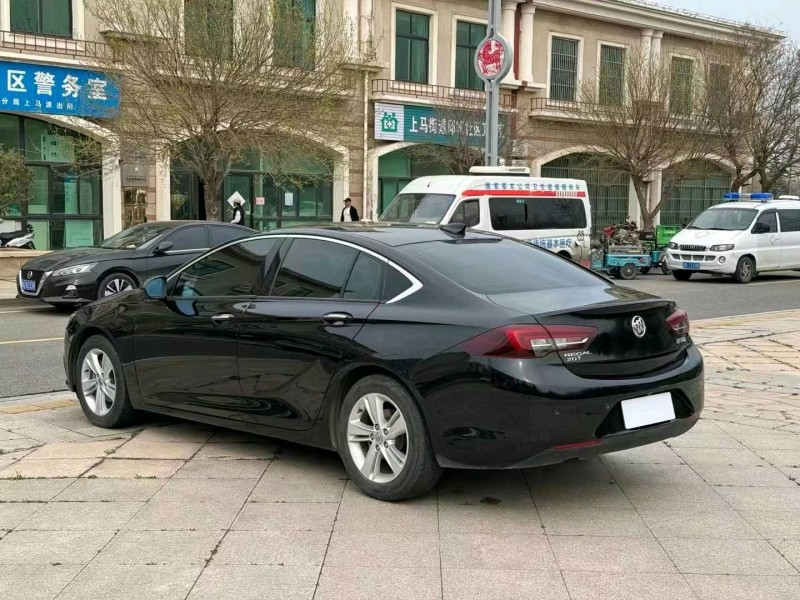 烟台20年别克君威5