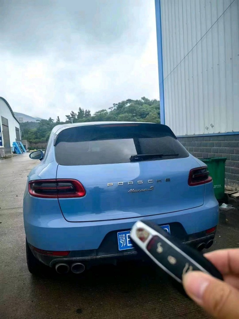 岳陽14年保時捷Macan4