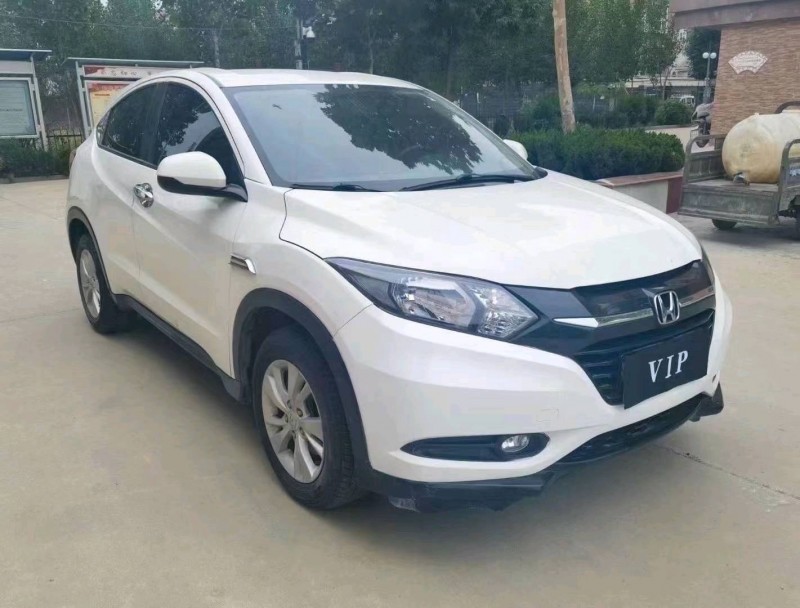 东营18年本田缤智3