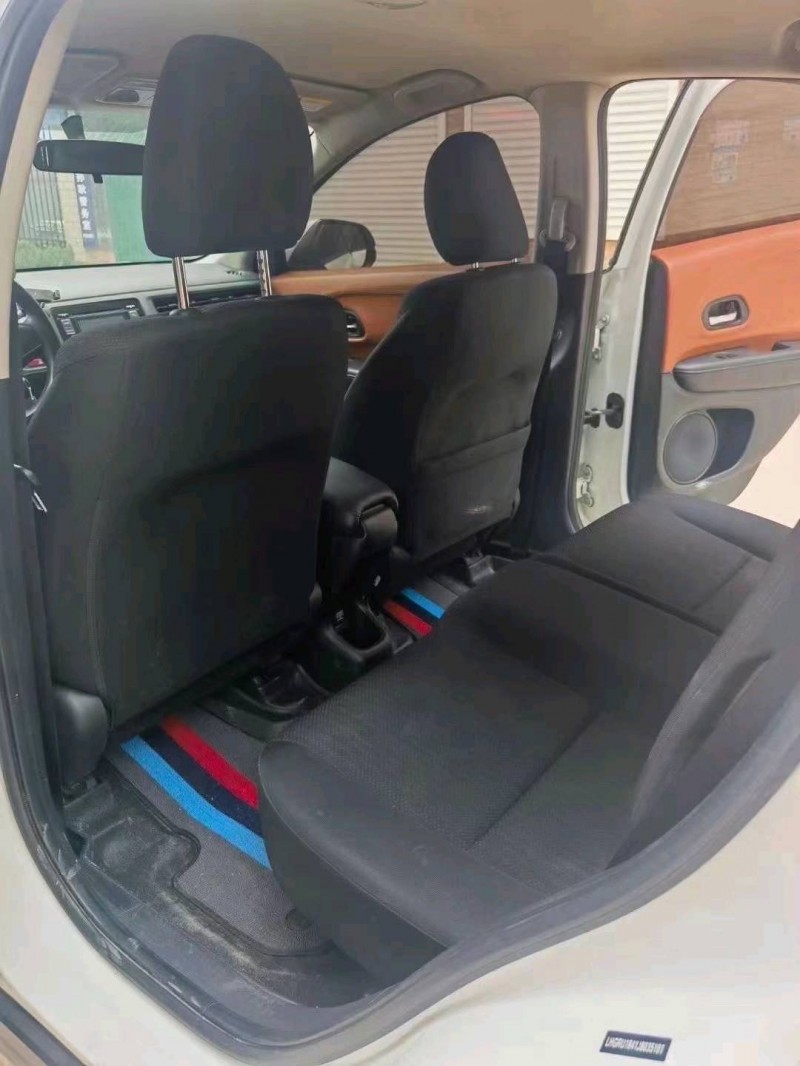 东营18年本田缤智5