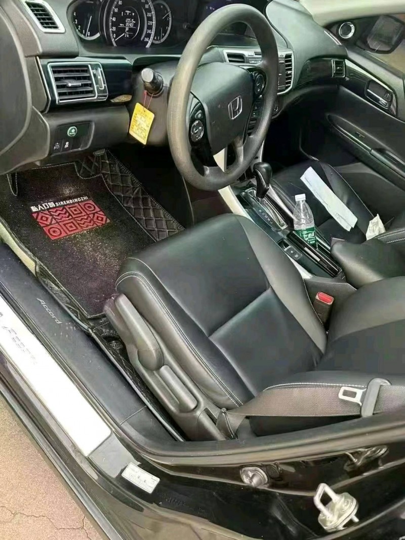 东营16年本田雅阁5