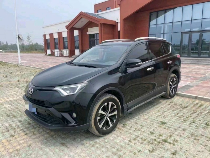 东营19年丰田RAV4荣放3