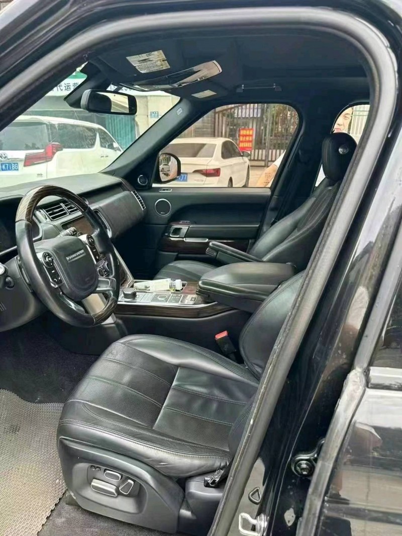 东营13年路虎揽胜行政8