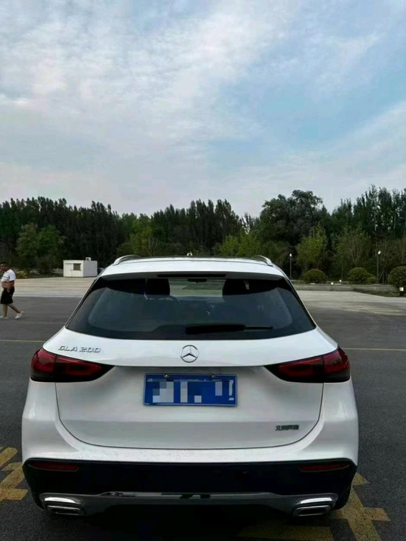 东营22年奔驰GLA6