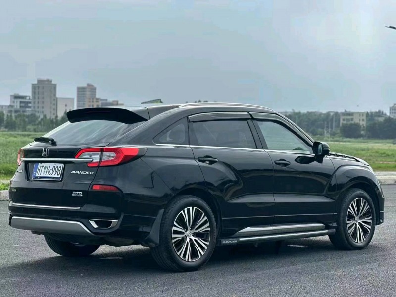 汕头17年本田冠道4