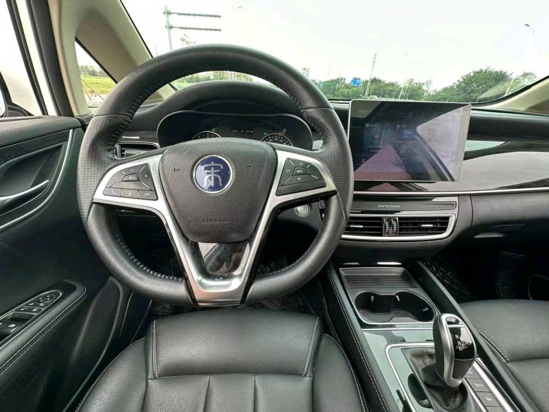 汕头19年比亚迪宋MAX7