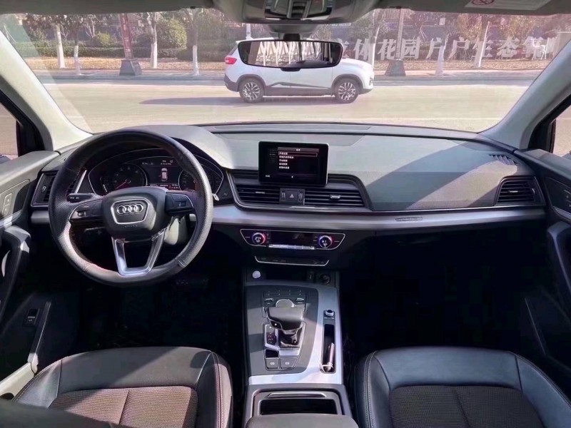 济宁20年奥迪Q54