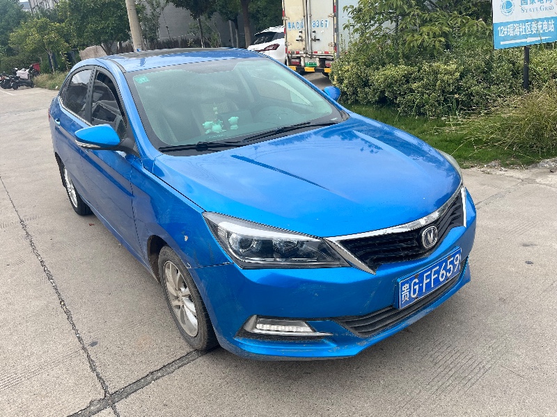 合肥16年長安汽車悅翔V73
