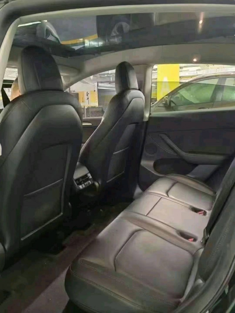 武漢21年特斯拉MODEL 37