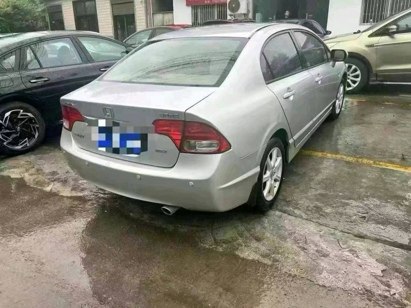 汕头11年本田思域2