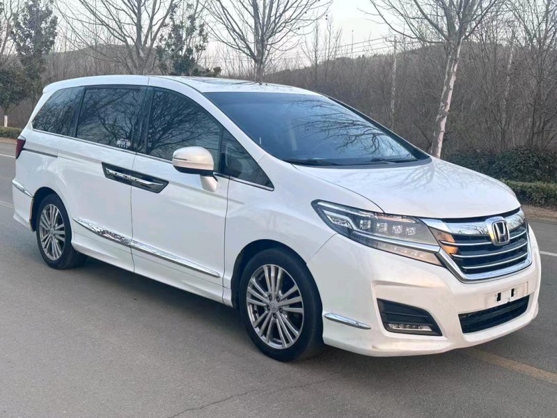 徐州17年本田艾力绅3