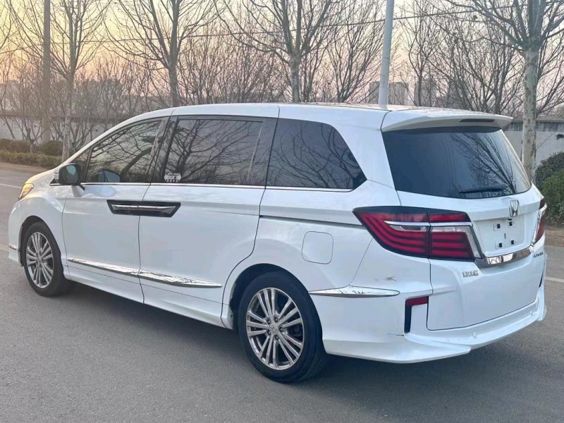 徐州17年本田艾力绅5