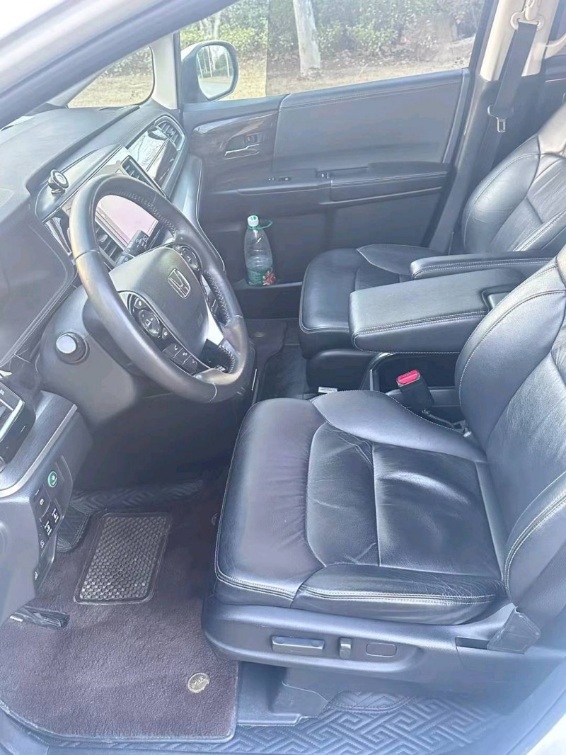 徐州17年本田艾力绅8