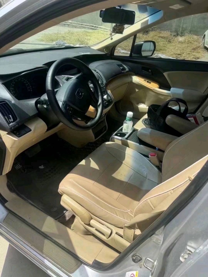 菏泽11年本田奥德赛4