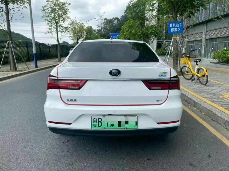 广州21年比亚迪秦9