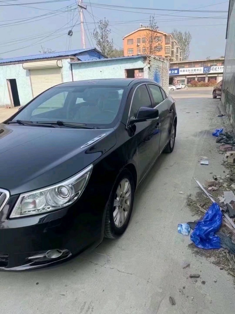 菏泽12年别克君越3