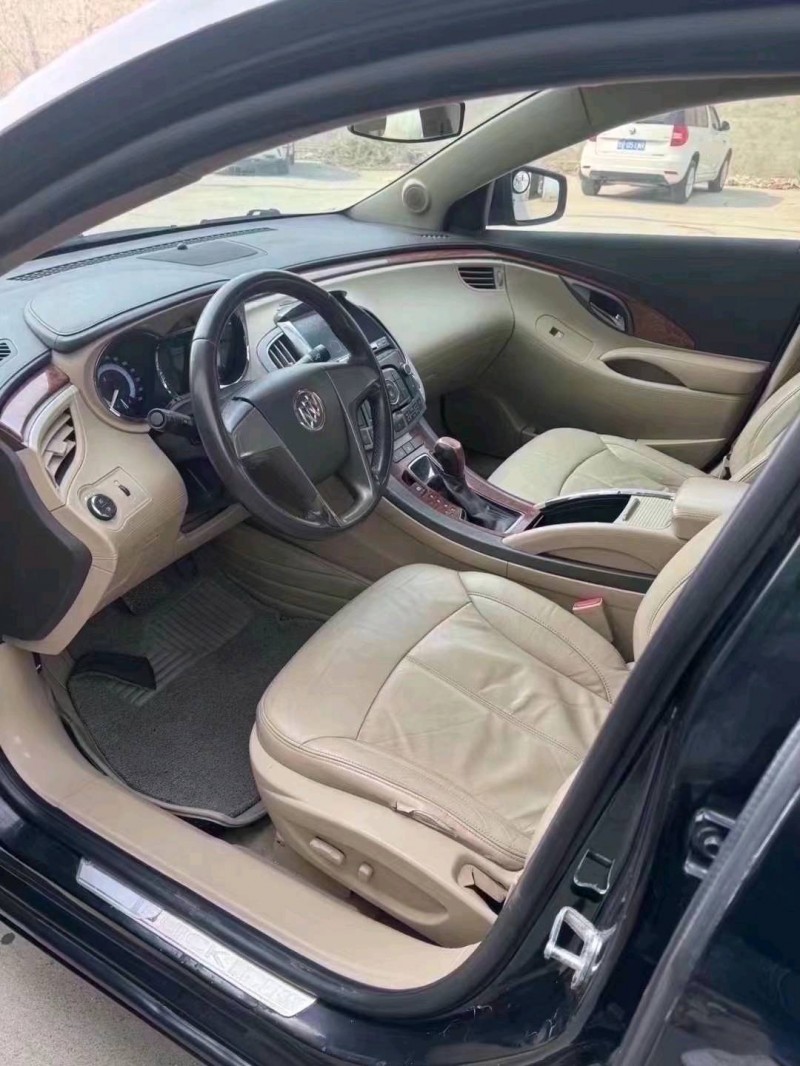 菏泽12年别克君越4