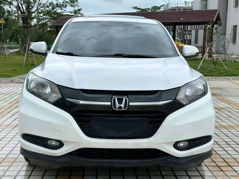 汕头16年本田缤智1