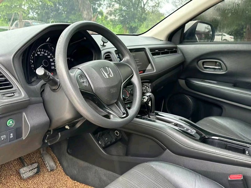 汕头16年本田缤智5