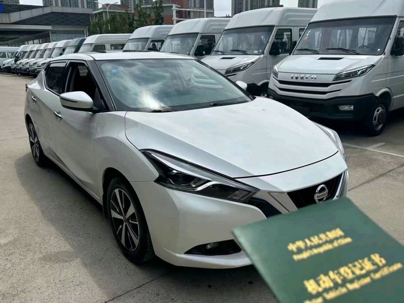 武汉18年日产蓝鸟3