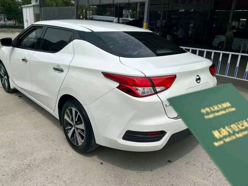 武汉18年日产蓝鸟7