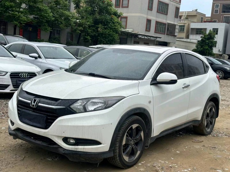 汕头16年本田缤智2