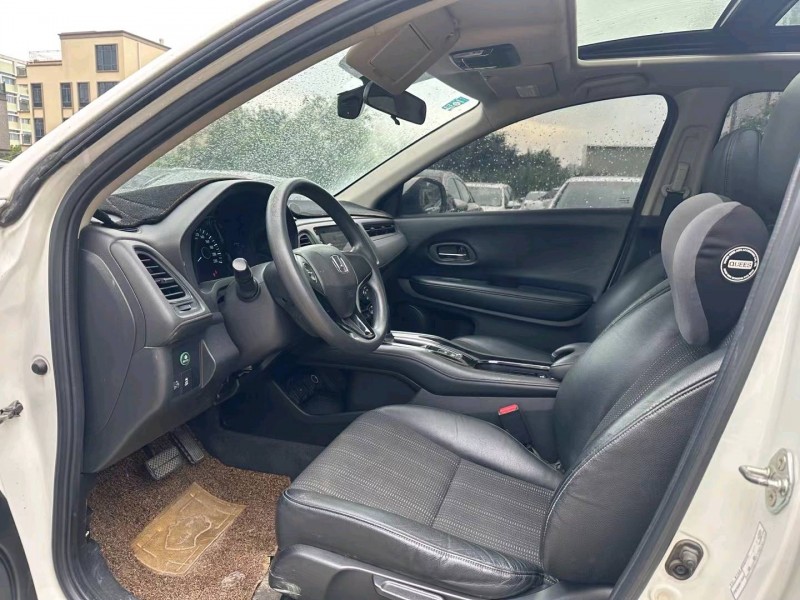 汕头16年本田缤智3