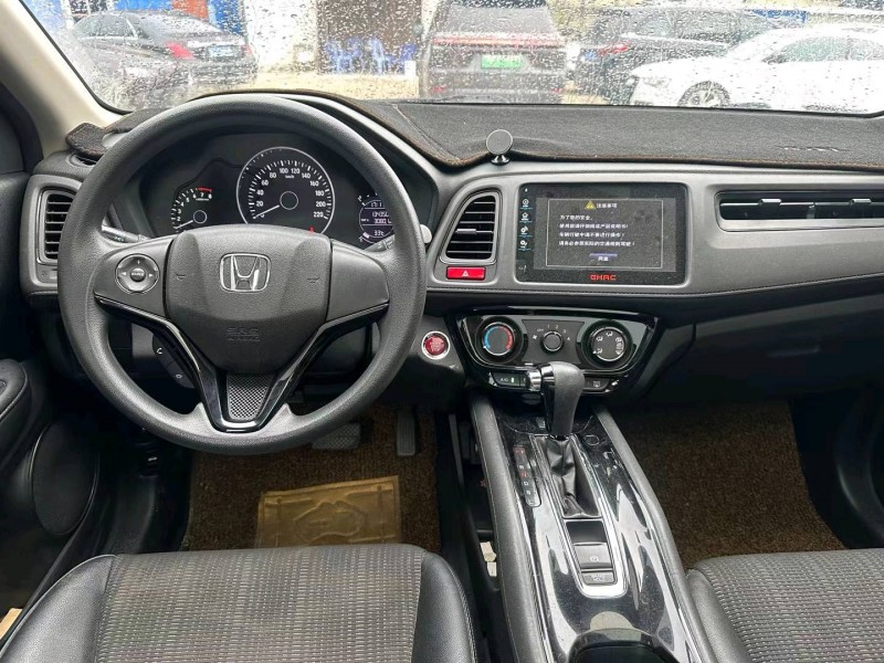 汕头16年本田缤智5