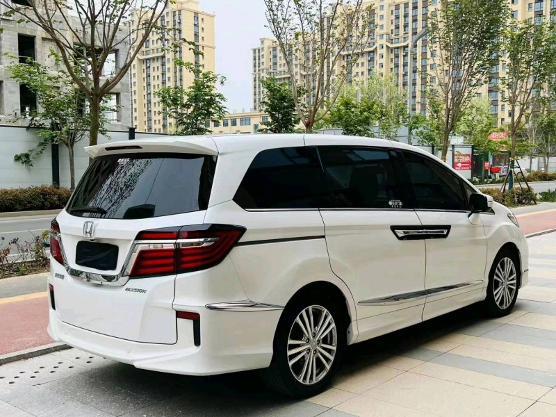 聊城18年本田艾力绅5