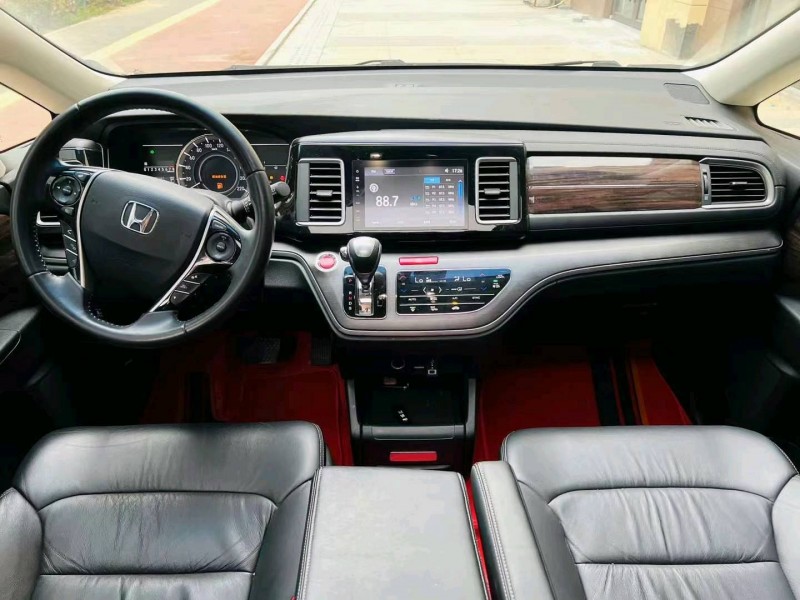 聊城18年本田艾力绅8