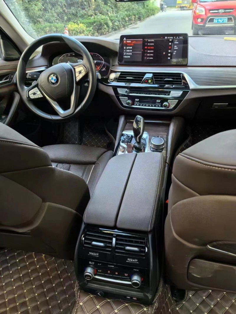 济南21年宝马5系3