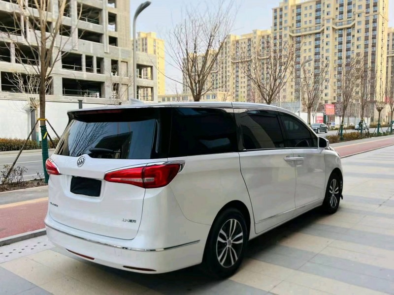 聊城18年别克GL86