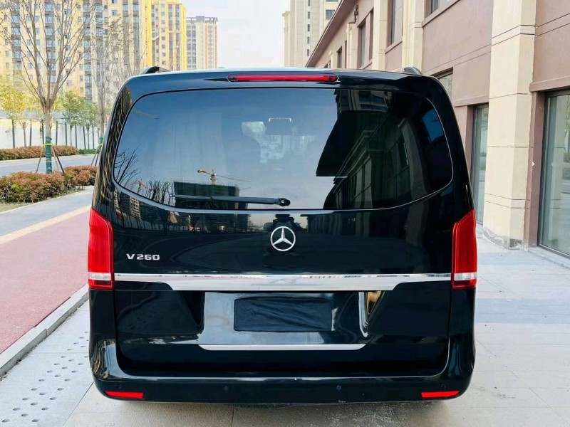 聊城18年奔驰V4