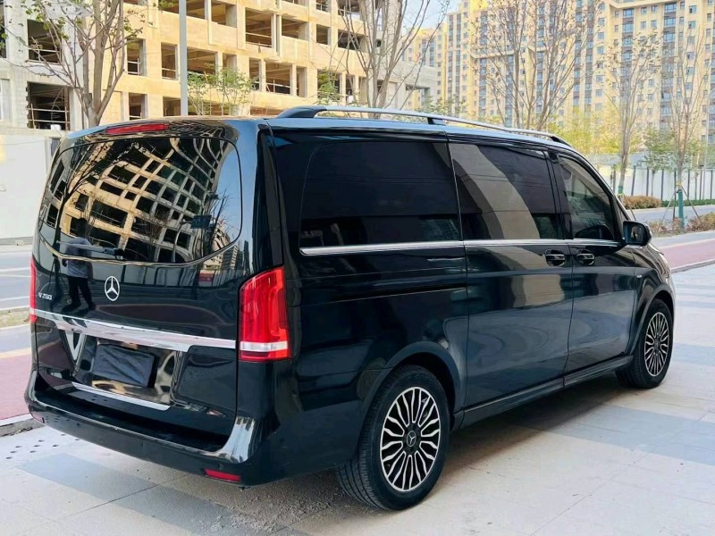 聊城18年奔驰V8
