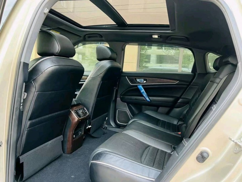 聊城17年本田URV8