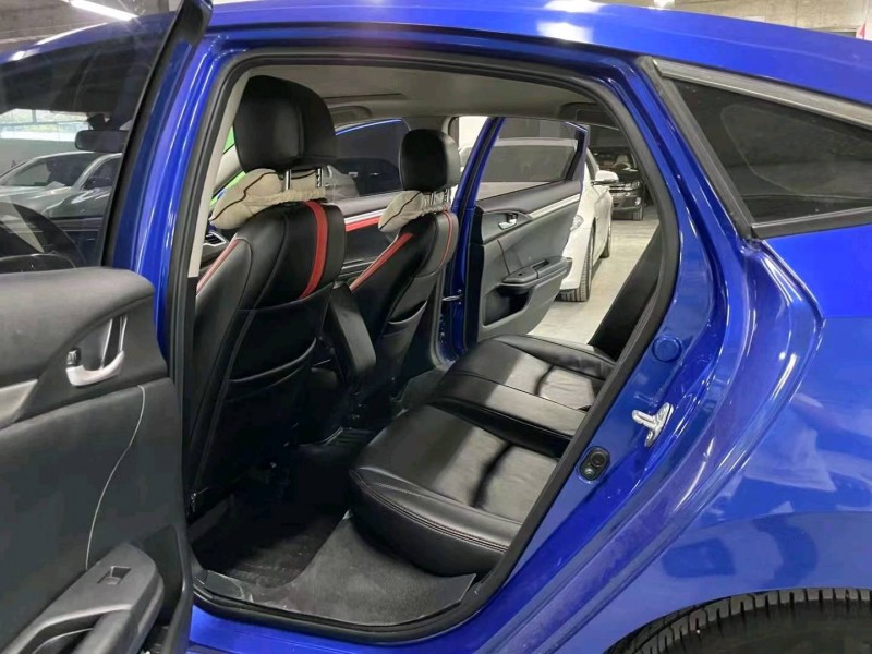 广州19年本田思域4