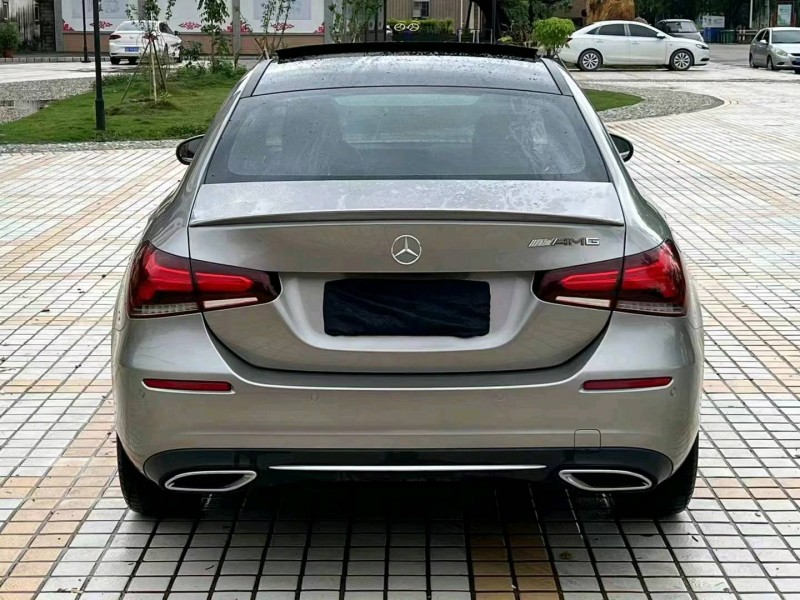 汕头19年奔驰A8