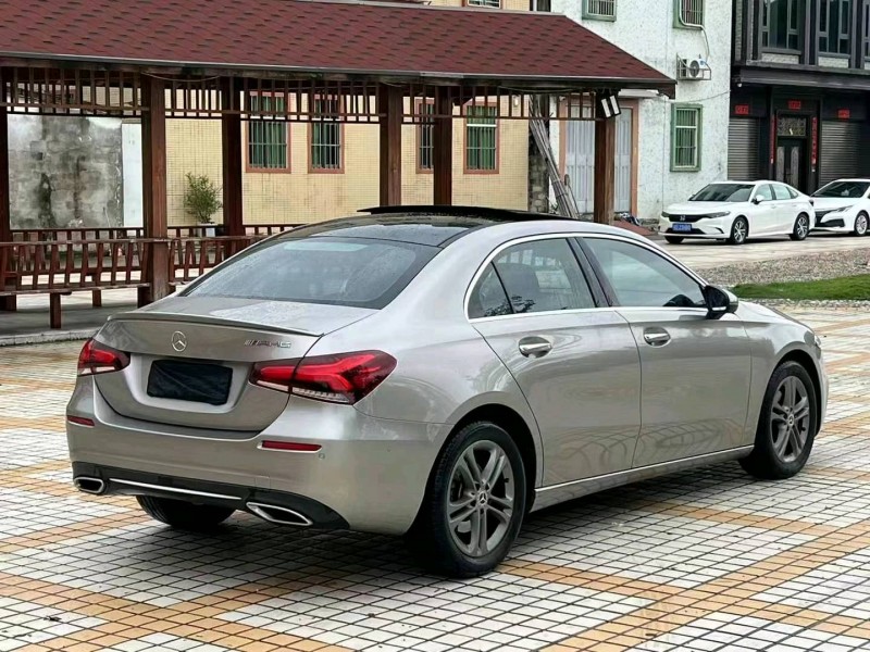 汕头19年奔驰A9