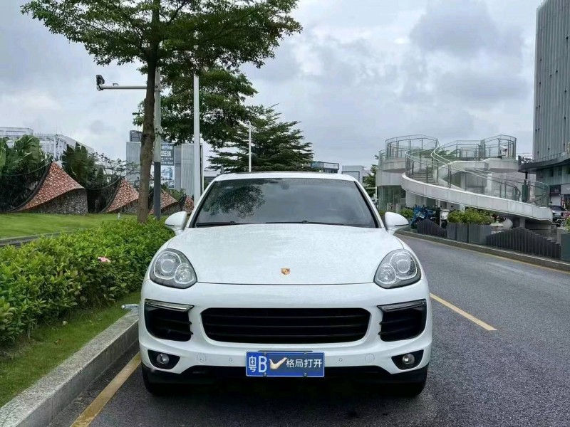 深圳17年保时捷卡宴1