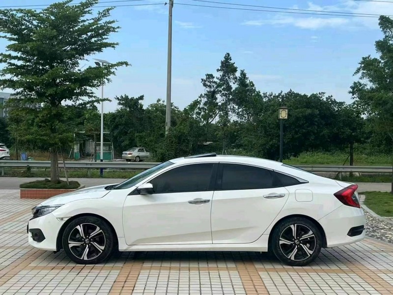 汕头18年本田思域2