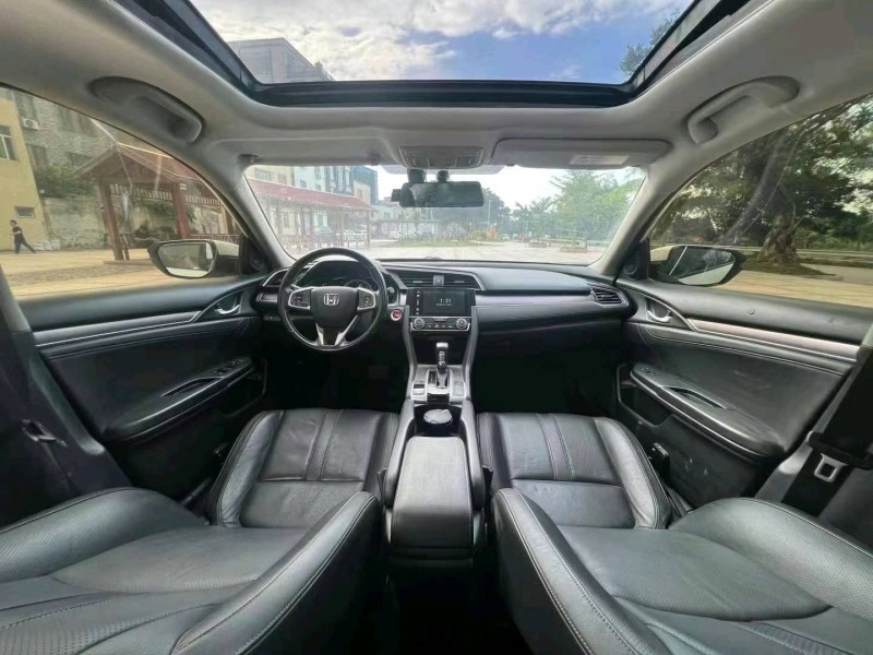 汕头18年本田思域9