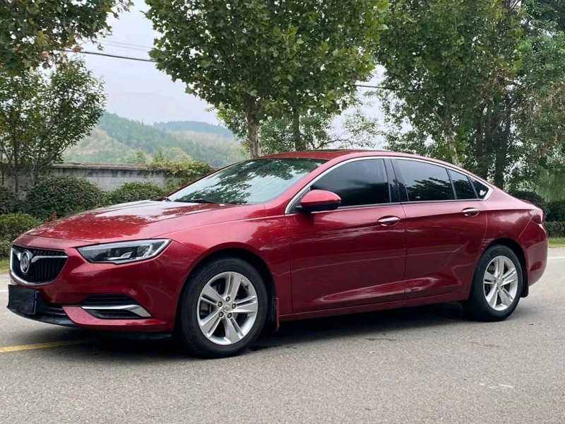 徐州17年别克君威2