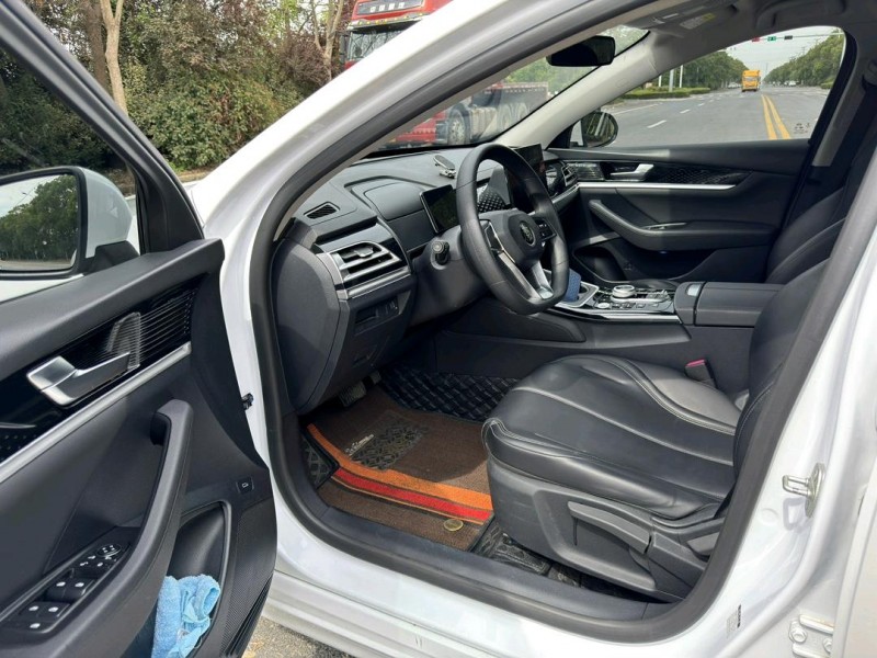 盐城22年比亚迪秦8