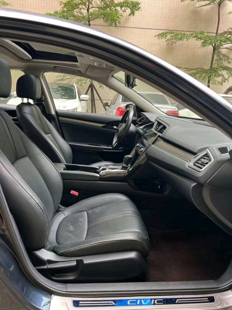 佛山16年本田思域7